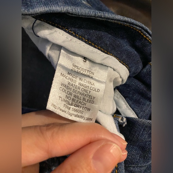 Top Tier Distressed Jeans - Picture 8 of 8